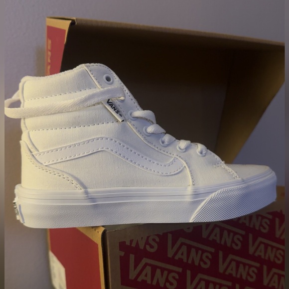 Kids Vans - Picture 1 of 2
